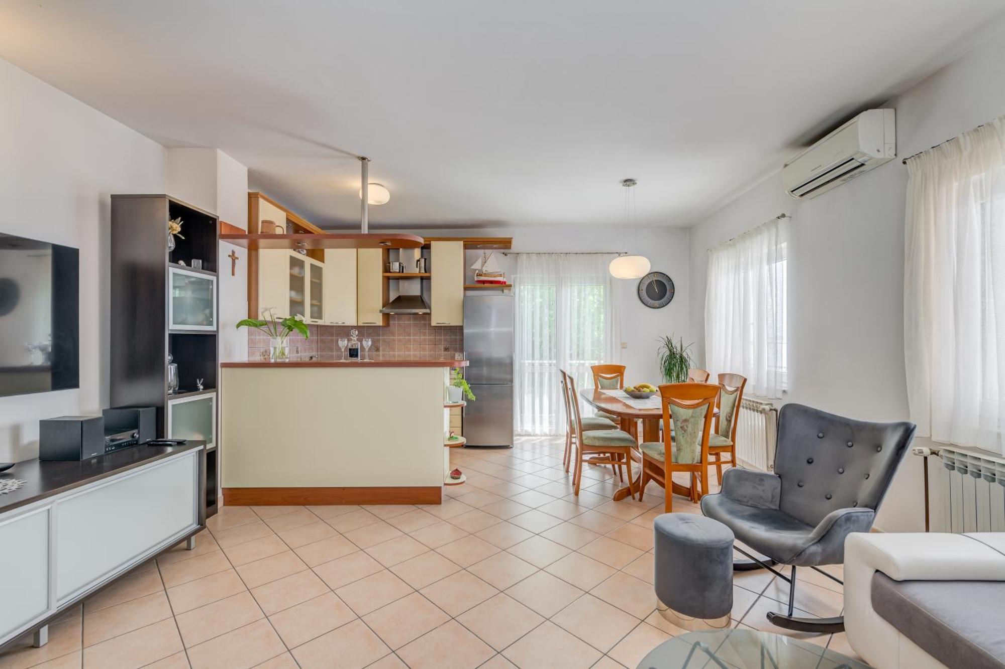 Apartment Krilo Jesenice Buitenkant foto
